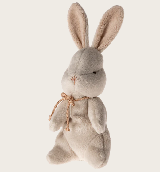 16-4996-00 MY FIST BUNNY ROSE