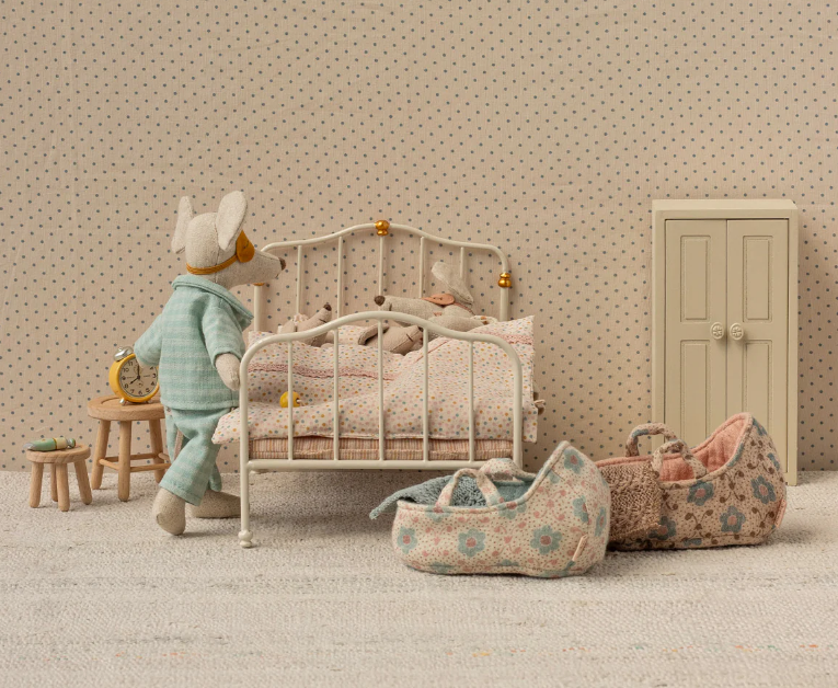 11-5124-00 LETTO VINTAGE PANNA